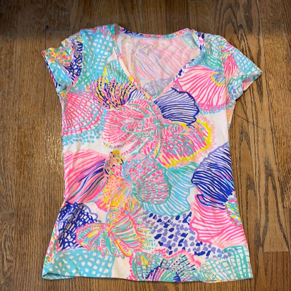 Lilly Pulitzer tee shirt